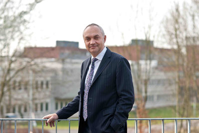 図1 IMECのCEO Luc Van den Hove