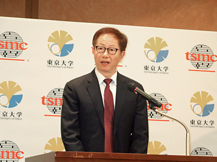 図1 TSMCの会長、Mark Liu 出Z:2019Qに筆v撮影