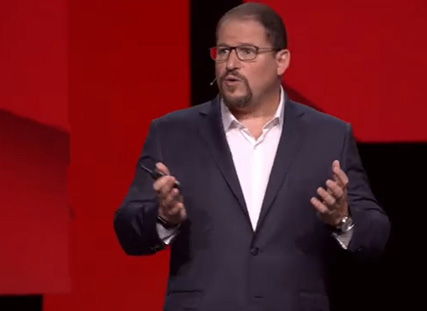 図1 Qualcomm CEOのChristiano Amon