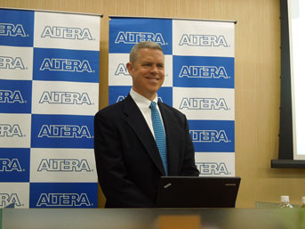 図1 Altera社Power Business靆Worldwide Business Development担当ディレクタのPatrick Wadden