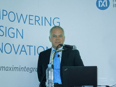 2Maxim Industrial & Healthcare Product Division, Managing Director, Andrew Baker(hu)
